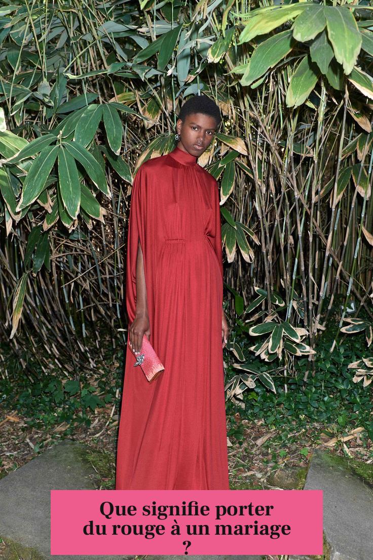 Que signifie porter du rouge à un mariage ?