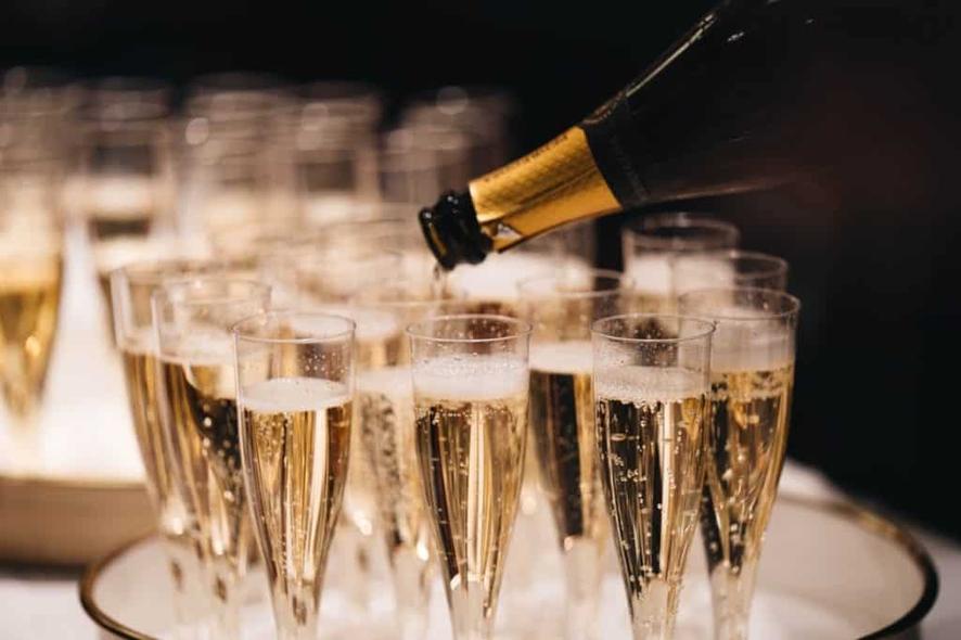Champagne toute la soirée : le rêve (ou le casse-tête) du 100 % bulles