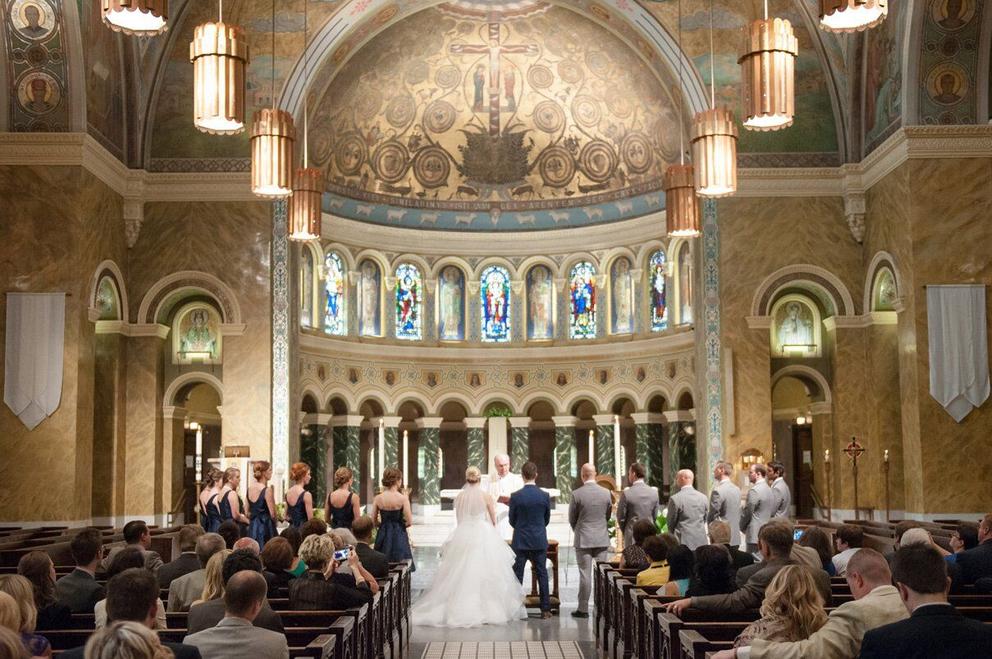 Exemple concret : l’organisation d’un mariage en Grèce