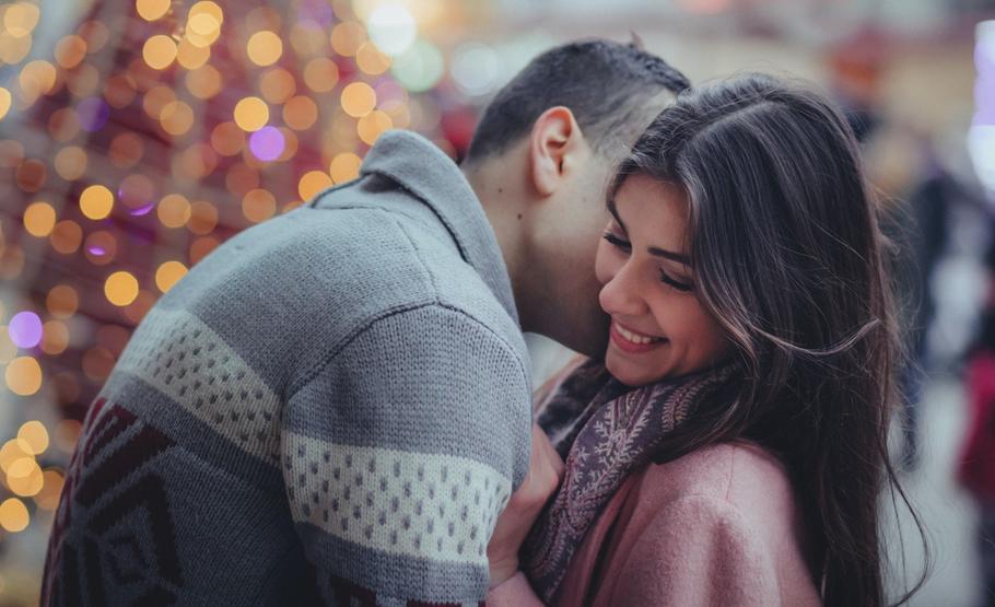 Flirter : comprendre les bases de cet art séculaire