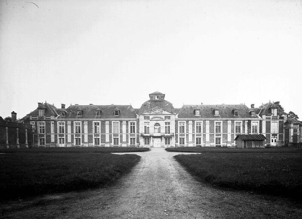 Au-delà du château : un témoignage vivant de l’art et de l’histoire