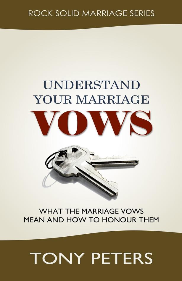 Pour comprendre les vœux de mariage, il faut remonter dans le temps, à l’époque de l’Angleterre médiévale. Les versions actuelles puisent leurs racines dans le Book of Common Prayer publié en 1549, sous l’impulsion de Thomas Cranmer. Inspirés du rite de Sarum – un rituel religieux ancien – ces vœux ont traversé les époques presque inchangés, évoluant doucement s’adaptant aux sensibilités contemporaines.