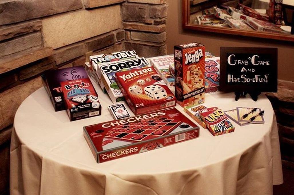 Ces jeux classiques garantissent un divertissement varié, accessible à tout le monde, sans préparation compliquée.