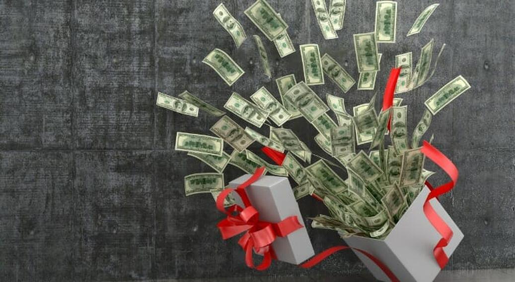 Il n’existe pas de plafond officiel. Toutefois, la jurisprudence considère qu’un cadeau représentant jusqu’à 2 % du patrimoine ou 2,5 % des revenus du donateur peut être qualifié de présent d’usage. Par exemple :