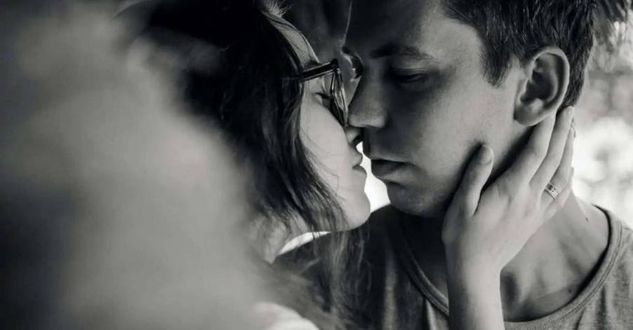 Les premiers pas : quand l’affection se mue en amour
