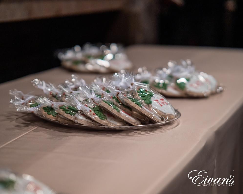 L’art de remettre l’enveloppe avec classe