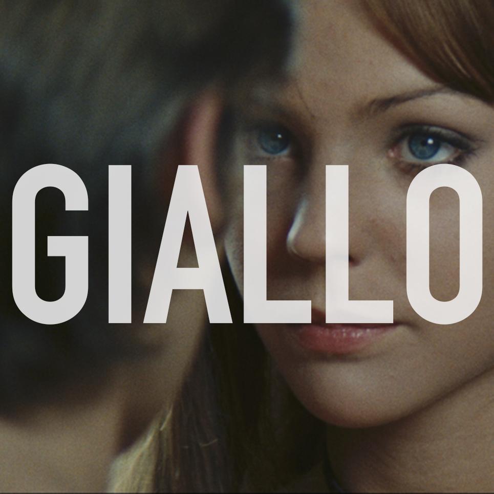Le giallo en cinéma apparait dans les années 1960, first avec Mario Bava et son filmLa ragazza che sapeva troppo(1963), considéré comme le premier giallo cinématographique. Bava a vite établi les codes, mêlant suspense haletant, meurtres sanglants et une mise en scène audacieuse.