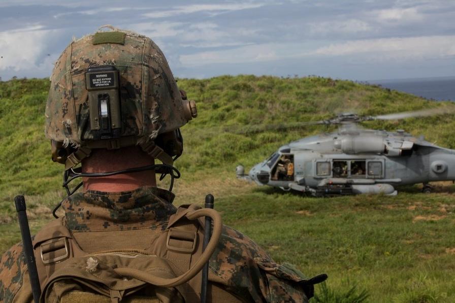 Tensions locales et ajustements militaires
