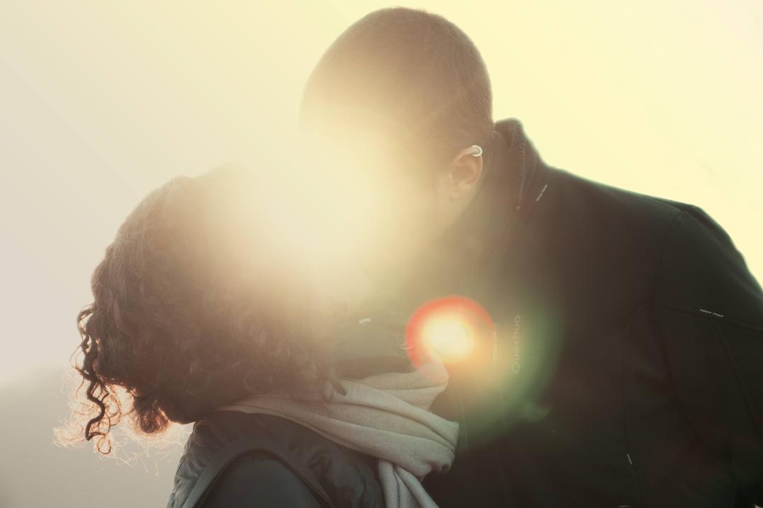 Quel est l’amour romantique ? Une exploration sincère et pleine d’humour