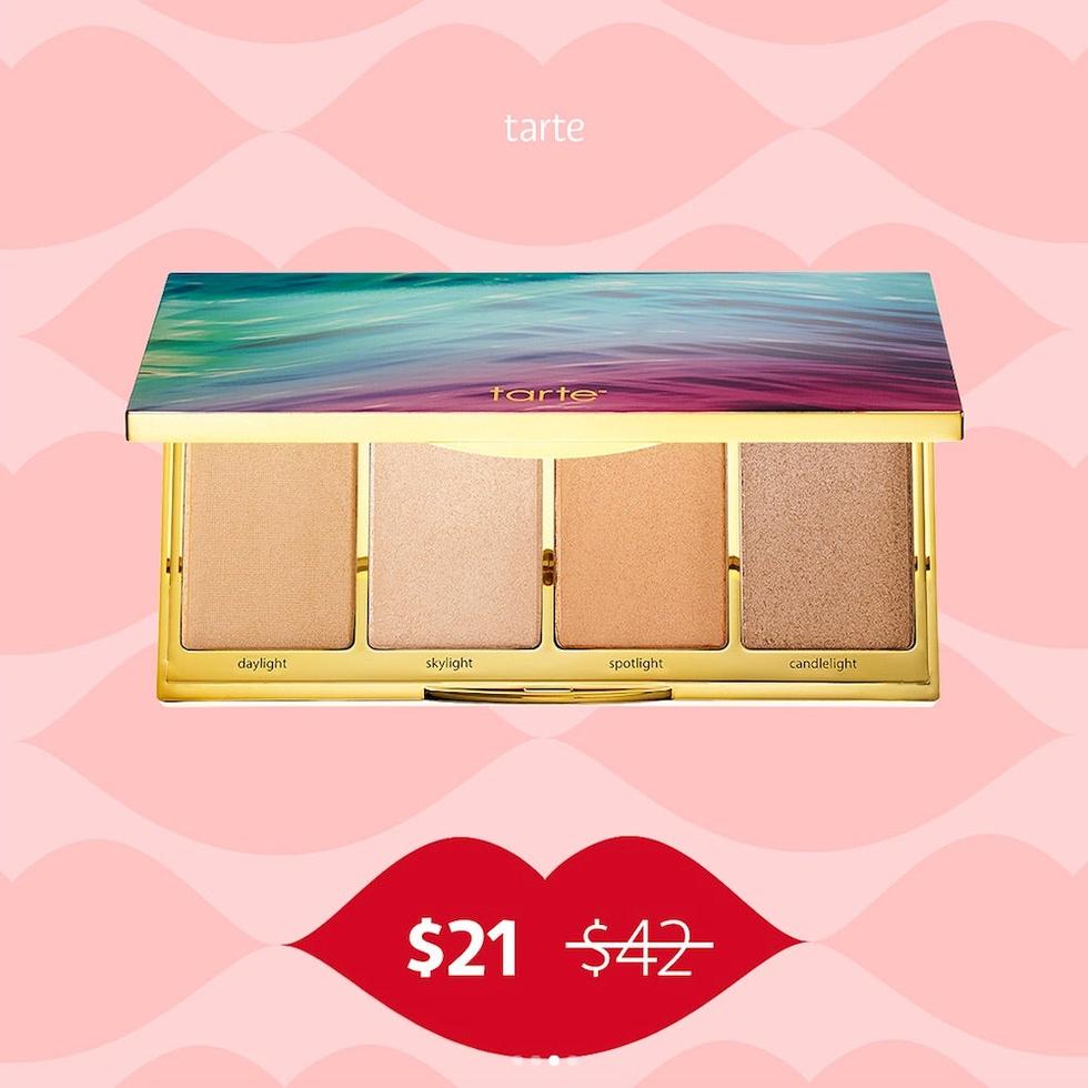Cette prestation comprend un maquillage complet du teint, des yeux et des lèvres. Elle intègre des conseils personnalisés, adaptés à la morphologie du visage. En 2023, cette formule coûtait 45 € ; elle augmente à 50 € en 2024.
