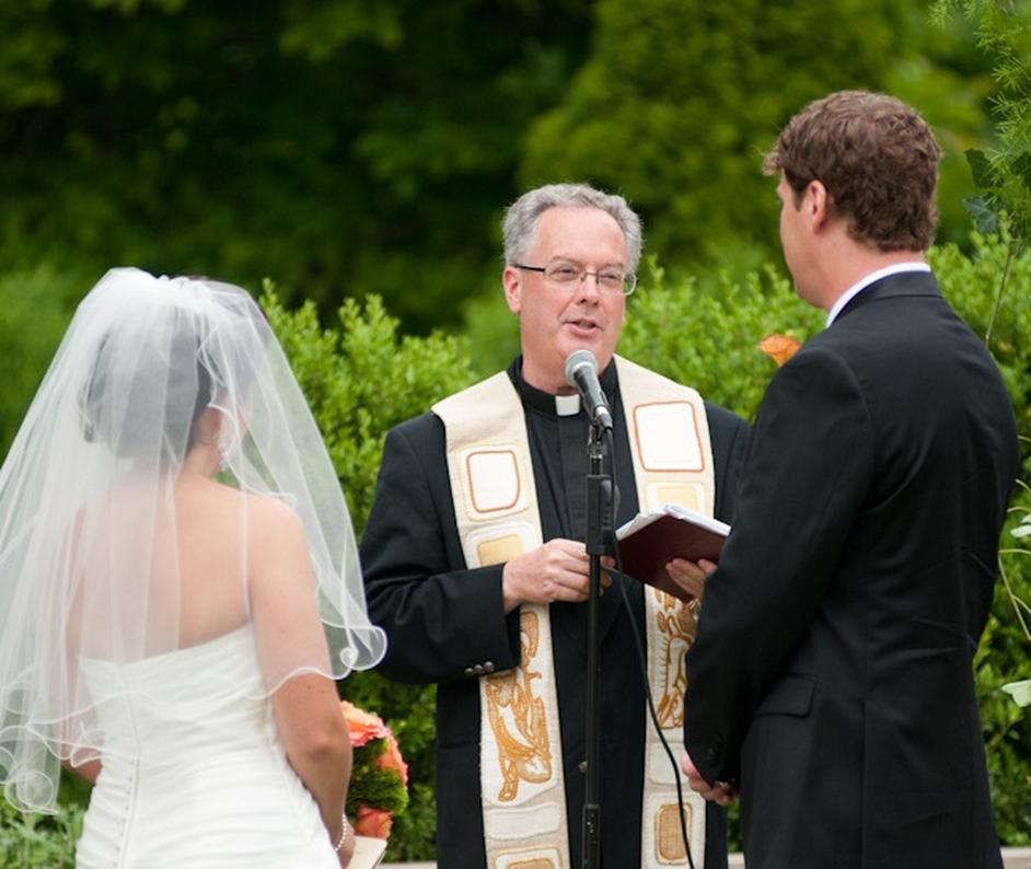Qui n’est pas marié lors d’un mariage laïque ?