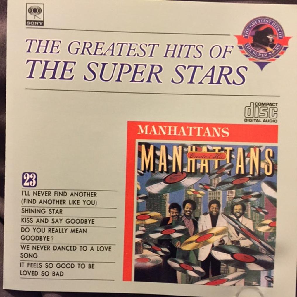 Les Manhattans ont eu un seul numéro un sur le Billboard Hot 100 avec le titre "Kiss and Say Goodbye".