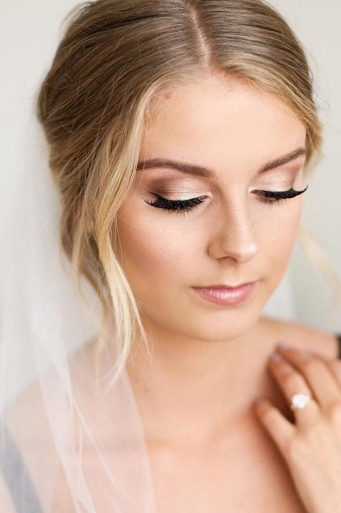 Et pour les invitées ? Le maquillage doit aussi être au rendez-vous