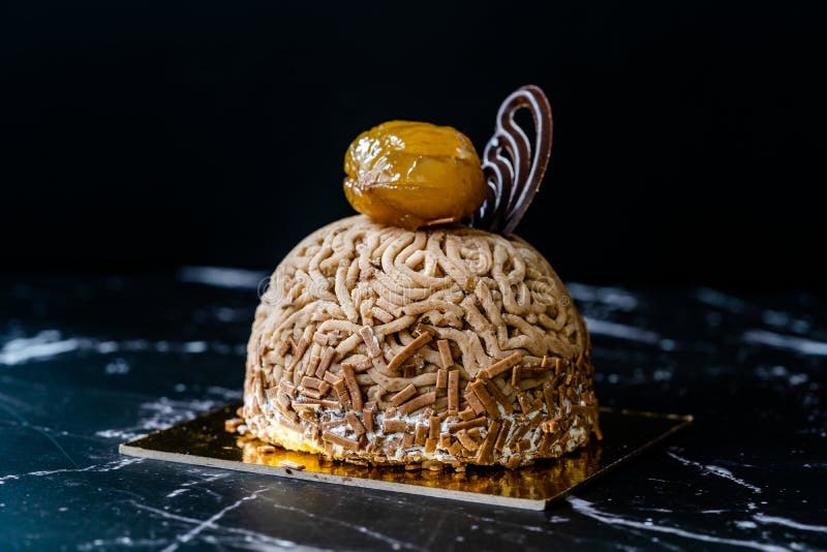 Ne vous faites pas pièger ! “Gâteau” se prononce “ga-toe” avec la terminaison en “toe” bien claire. C’est un mot élégant à dire, facile à déguster aussi.