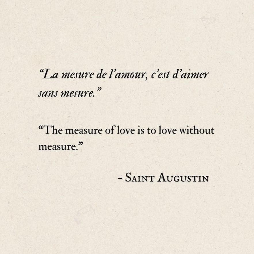 Les adjectifs possessifs « mon » (masculin) et « ma » (féminin) s’accordent avec le genre du nom, pas forcément avec celui de la personne à qui on s’adresse. Par exemple, on dit « mon amour » pour une femme car « amour » commence par une voyelle.