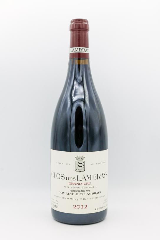 Bernard Arnault, à la tête de ce conglomérat, signe ainsi sa première acquisition viticole en Bourgogne, renforçant une présence déjà remarquablement diversifiée sur la scène mondiale du vin et du luxe. Parmi ses autres joyaux, on compte les prestigieux Châteaux Cheval-Blanc et d’Yquem à Bordeaux, ou encore des domaines emblématiques en Australie, Californie et Nouvelle-Zélande.