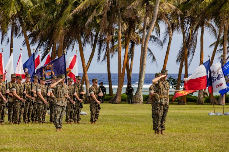 Mais ce n’est pas un changement radical. La base d’Henoko, par exemple, doit accueillir la relocalisation de l’aérodrome Futenma à Okinawa, conservant une forte présence militaire. Par ailleurs, la montée des incidents récents, notamment des affaires judiciaires impliquant des militaires, alimente une forte opinion anti-base.