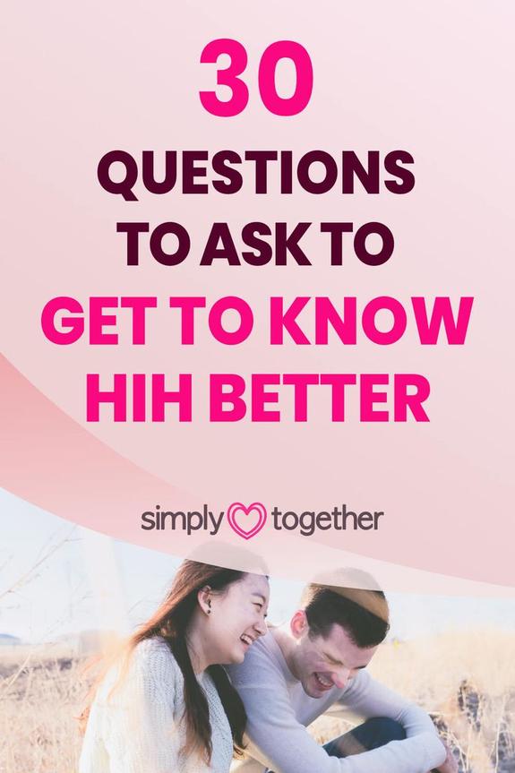 Poser les bonnes questions à un homme peut transformer une simple discussion en une connexion profonde.Oui, on pourrait croire qu'il suffit d’un « Salut, ça va ? » pour lancer la conversation. Mais si l'on creuse un peu plus, on découvre que certaines questions, bien choisies, ouvrent des portes sur sa personnalité, ses envies et ses véritables motivations. Et si vous cherchez à construire quelque chose de vrai, vous devez absolument maîtriser l’art de l’interrogation subtile.