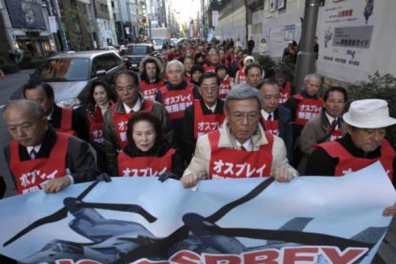 Les États-Unis ont rendu Okinawa au Japon en 1972 à la suite de l’"Okinawa Reversion Agreement" de 1971, un accord diplomatique majeur qui visait à transférer la souveraineté tout en préservant la présence militaire américaine stratégique sur l’île.Cet événement est le fruit de négociations complexes, d’impératifs sécuritaires, et de pressions politiques tant domestiques qu’internationales. Alors, pourquoi ce retour de l’île si longtemps occupée ? Allons-y étape par étape.