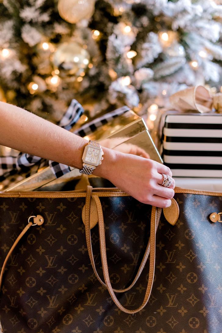 Quel cadeau faire à des gens riches ?Offrir un cadeau à des personnes aisées peut sembler difficile. Pourtant, il existe de nombreuses options hors du commun, alliant luxe, exclusivité, et expériences uniques adaptées à ce profil.