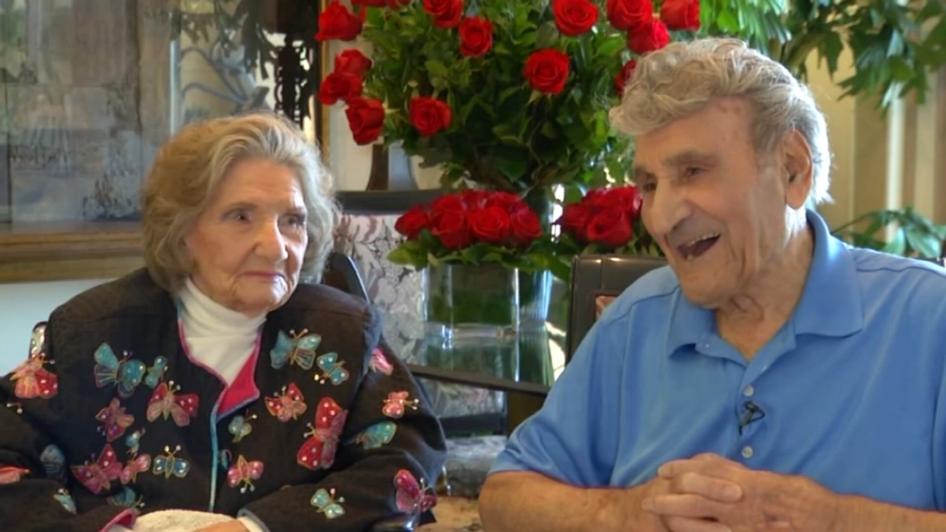 En août 2020, un autre couple a captivé l’attention mondiale : Julio César Mora Tapia et Waldramina Quinteros, originaires d’Équateur. Avec un âge total combiné exceptionnel de plus de 215 ans, ils ont tenu ensemble pendant 79 ans.