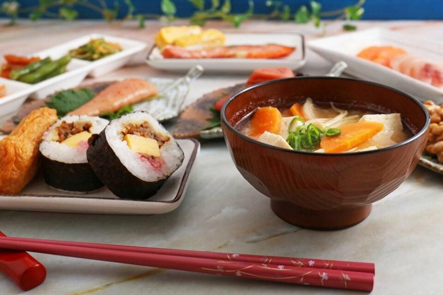 Le régime Okinawa moderne : une adaptation aux temps nouveaux