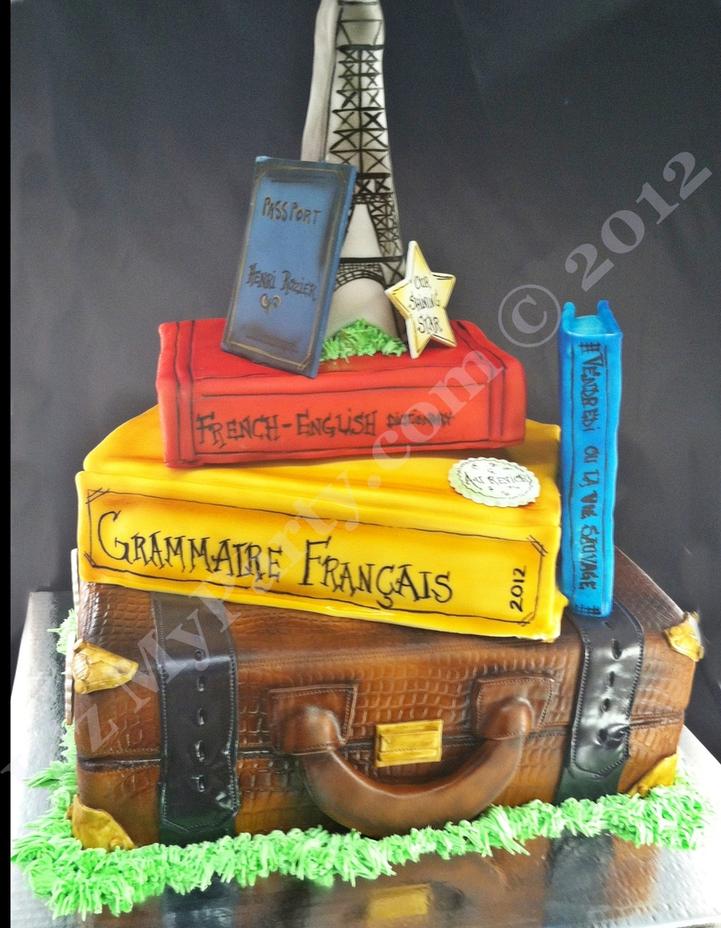 Par exemple, la “Bûche de Noël” est une star du réveillon. Imaginez un gâteau roulé au chocolat ou à la crème d’amande, décoré pour ressembler à une bûche. Elle symbolise bien plus qu’un dessert : un rituel gourmand du temps des fêtes.