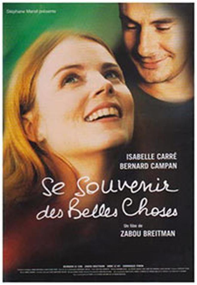 Ce type de films met également en lumière l’importance capitale du rôle des aidants, de la famille et des soignants, indispensables pour maintenir une qualité de vie digne. En observant ces représentations à l’écran, les spectateurs développent une empathie plus profonde, essentielle pour comprendre cette condition souvent mal comprise.