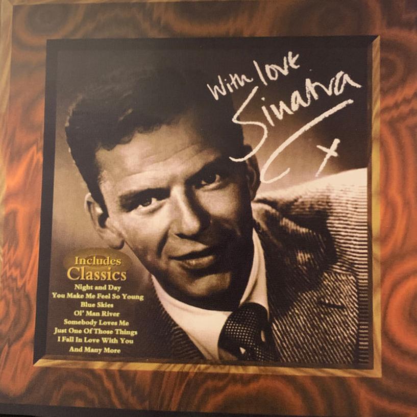 Malgré leur divorce en 1957, Ava reste une figure importante dans la vie de Sinatra. Ils cultivent une amitié sincère jusqu’à la mort de l’actrice en 1990. Cet épisode illustre bien les hauts et les bas d’un amour fort, mêlé de glamour, de défis personnels et d’histoires entrecroisées dans l’âge d’or hollywoodien.