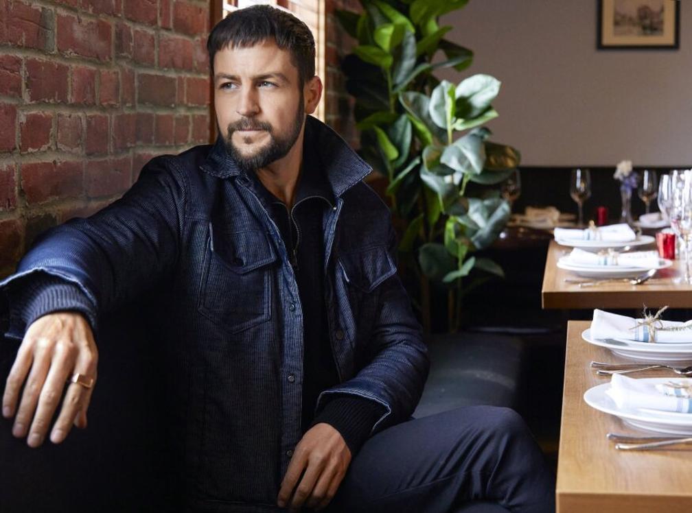 Plus qu’un simple film romantique, Always Amore offre un regard sincère sur la vie après la perte. Il parle à ceux qui connaissent le poids de gérer un héritage, qu’il soit tangible comme un restaurant ou immatériel comme l’amour d’une personne disparue.