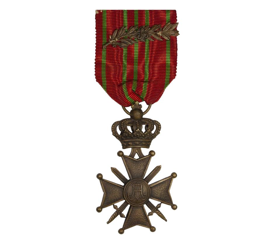 Des « cousines » de la Croix de Guerre : récompenses pour d’autres terrains