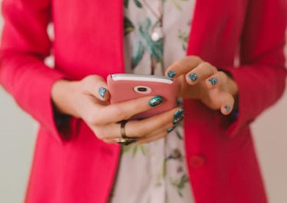 Emojis : Les Épices de l’Intimité Textuelle