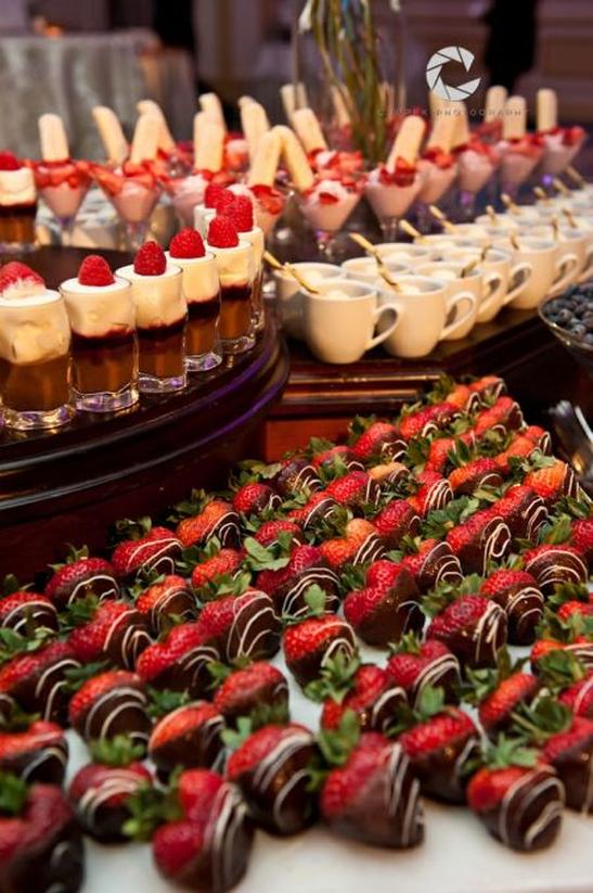 Des mix prêts à assembler pour pâtisseries ou boissons permettent aux invités de prolonger le plaisir :