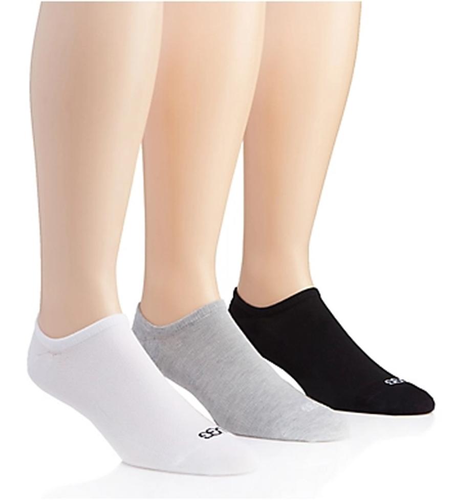 Pourquoi ne peut-on pas porter de chaussettes avec des UGGs ? L'explication complète